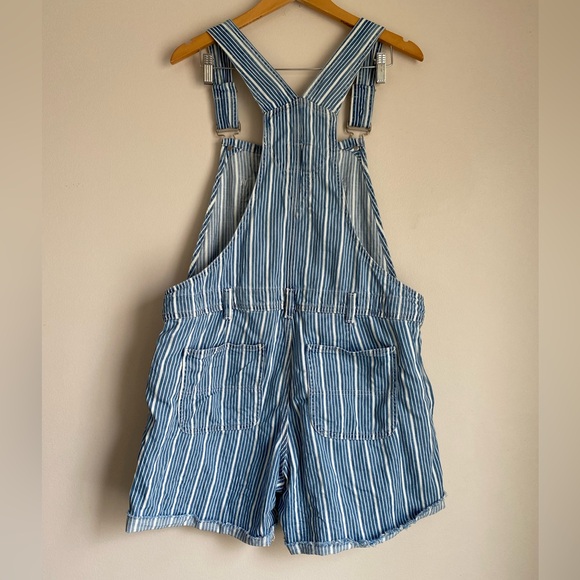 Gap UltraSoft Denim Stripe Shortalls Overalls Blue Railroad Stripe Large - Picture 2 of 9